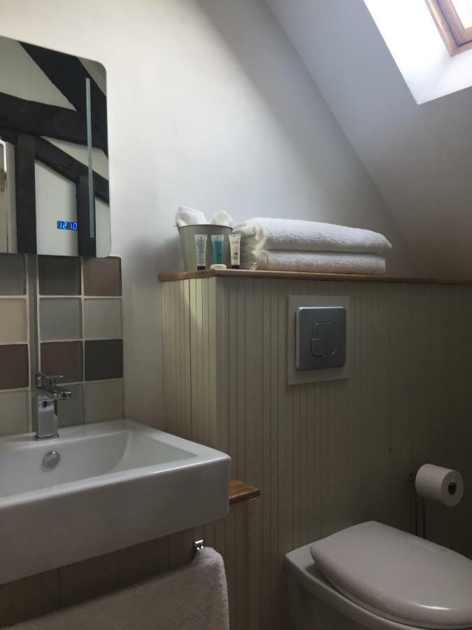 No 3 Route De Lingramiere Bed & Breakfast La Ferte-Mace Luaran gambar