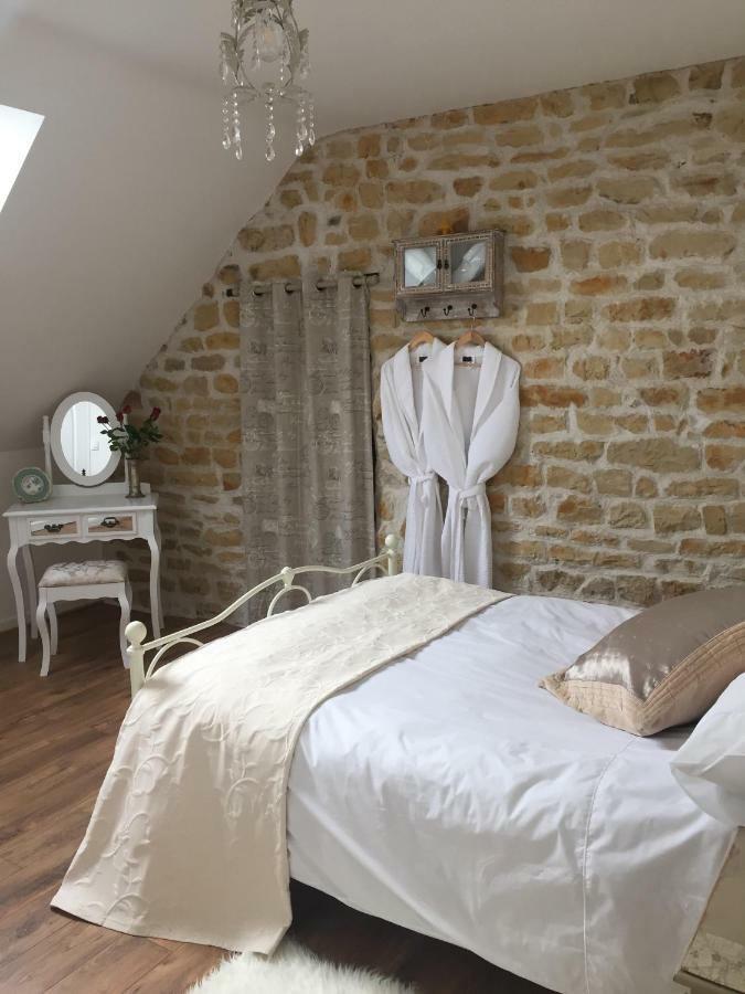No 3 Route De Lingramiere Bed & Breakfast La Ferte-Mace Luaran gambar